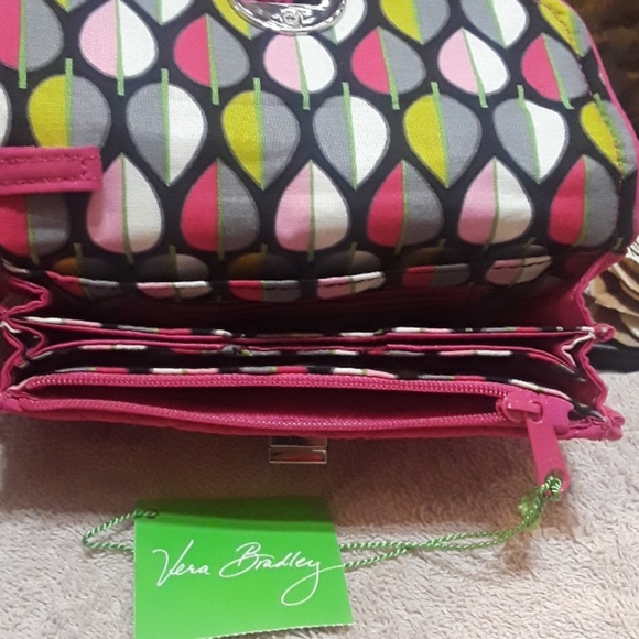 "Vera Bradley" (Pink) Wallet, Wristlet. Size: OS - Picture 2 of 4